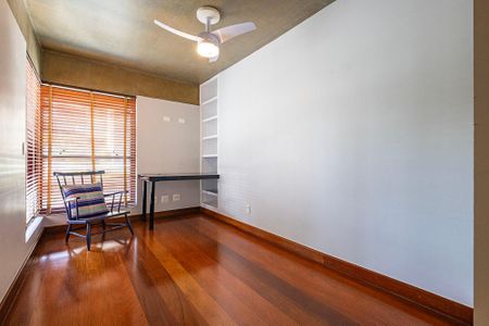 Apartamento à venda com 142m², 2 quartos e 2 vagasQuarto 2