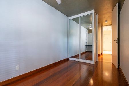 Apartamento à venda com 142m², 2 quartos e 2 vagasQuarto 2