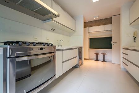 Apartamento à venda com 142m², 2 quartos e 2 vagasCozinha