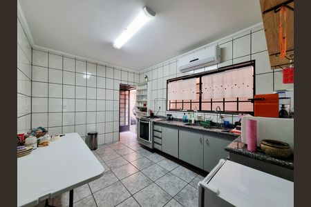 Cozinha de casa à venda com 3 quartos, 134m² em Jardim Monte Kemel, São Paulo
