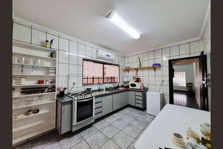 Cozinha de casa à venda com 3 quartos, 134m² em Jardim Monte Kemel, São Paulo