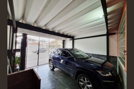 Garagem de casa à venda com 3 quartos, 134m² em Jardim Monte Kemel, São Paulo