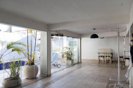 Casa para alugar com 400m², 4 quartos e 3 vagas Casa para alugar com 400m², 4 quartos e 3 vagasEspaço Gourmet