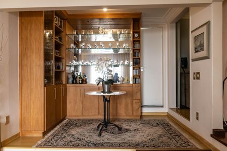 Casa para alugar com 400m², 4 quartos e 3 vagas Casa para alugar com 400m², 4 quartos e 3 vagasSala 1