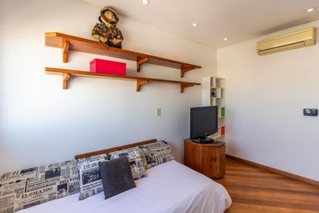 Apartamento à venda com 162m², 3 quartos e 3 vagasSuíte 1