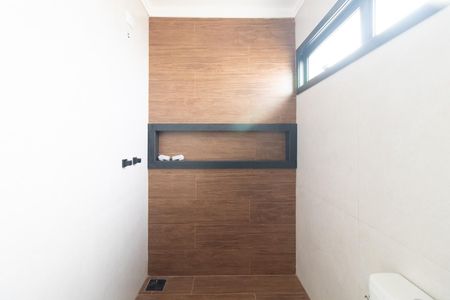 Casa de condomínio à venda com 158m², 3 quartos e 2 vagasBanheiro /Suite