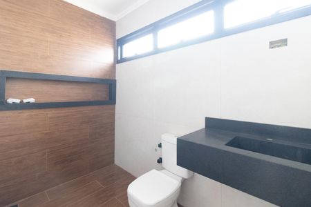 Casa de condomínio à venda com 158m², 3 quartos e 2 vagasBanheiro /Suite