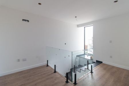 Casa de condomínio à venda com 158m², 3 quartos e 2 vagasCorredor