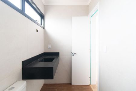 Casa de condomínio à venda com 158m², 3 quartos e 2 vagasBanheiro /Suite