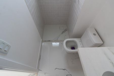 Apartamento à venda com 139m², 3 quartos e 5 vagas Apartamento à venda com 139m², 3 quartos e 5 vagasBanheiro da Suíte 1