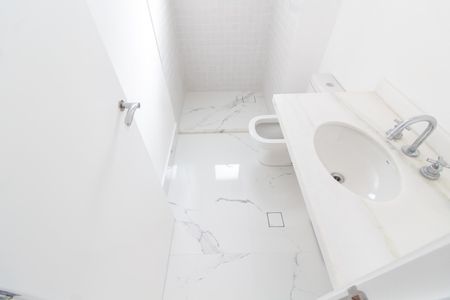 Apartamento à venda com 139m², 3 quartos e 5 vagas Apartamento à venda com 139m², 3 quartos e 5 vagasBanheiro da Suíte 2