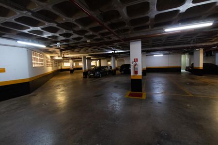 Apartamento à venda com 139m², 3 quartos e 5 vagas Apartamento à venda com 139m², 3 quartos e 5 vagasGaragem