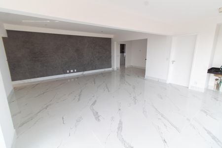 Apartamento à venda com 139m², 3 quartos e 5 vagas Apartamento à venda com 139m², 3 quartos e 5 vagasSala