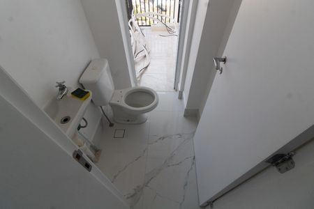 Apartamento à venda com 139m², 3 quartos e 5 vagas Apartamento à venda com 139m², 3 quartos e 5 vagasBanheiro de Serviço