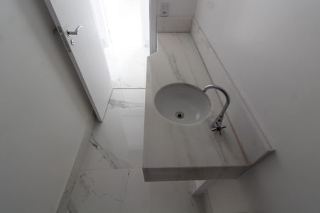 Apartamento à venda com 139m², 3 quartos e 5 vagas Apartamento à venda com 139m², 3 quartos e 5 vagasLavabo