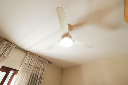 Casa à venda com 144m², 3 quartos e 2 vagas Casa à venda com 144m², 3 quartos e 2 vagasSuíte