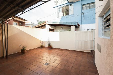 Casa à venda com 144m², 3 quartos e 2 vagas Casa à venda com 144m², 3 quartos e 2 vagasQuintal
