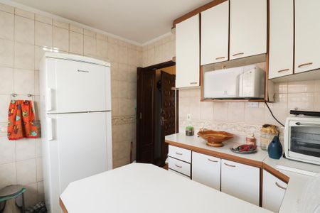 Casa à venda com 144m², 3 quartos e 2 vagas Casa à venda com 144m², 3 quartos e 2 vagasCozinha