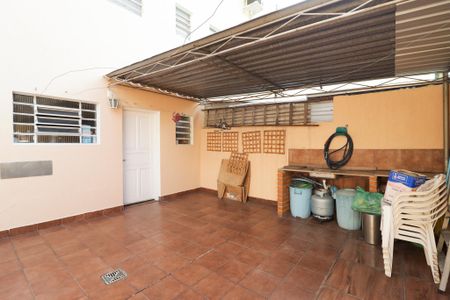 Casa à venda com 144m², 3 quartos e 2 vagas Casa à venda com 144m², 3 quartos e 2 vagasQuintal
