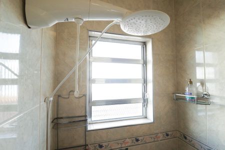 Casa à venda com 144m², 3 quartos e 2 vagas Casa à venda com 144m², 3 quartos e 2 vagasBanheiro da Suíte