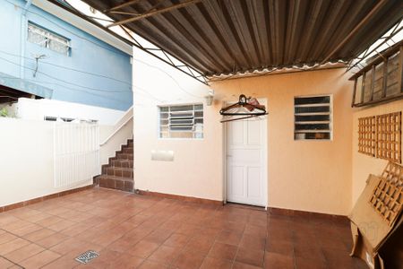 Casa à venda com 144m², 3 quartos e 2 vagas Casa à venda com 144m², 3 quartos e 2 vagasQuintal