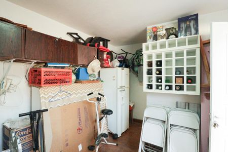 Casa à venda com 144m², 3 quartos e 2 vagas Casa à venda com 144m², 3 quartos e 2 vagasÁrea de Serviço