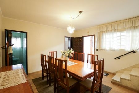 Casa à venda com 144m², 3 quartos e 2 vagas Casa à venda com 144m², 3 quartos e 2 vagasSala de Jantar