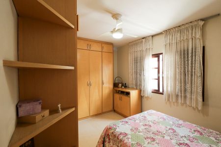 Casa à venda com 144m², 3 quartos e 2 vagas Casa à venda com 144m², 3 quartos e 2 vagasSuíte