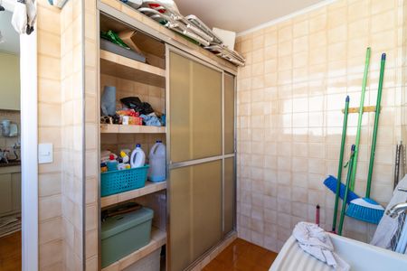Apartamento para alugar com 65m², 2 quartos e 1 vagaÁrea de Serviço