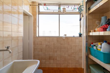 Apartamento para alugar com 65m², 2 quartos e 1 vagaÁrea de Serviço