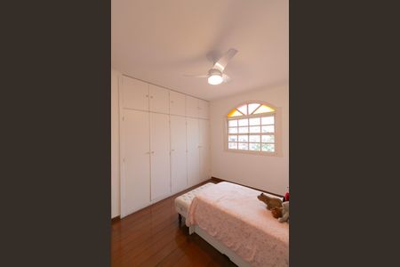 Casa à venda com 346m², 5 quartos e 4 vagasQuarto 3