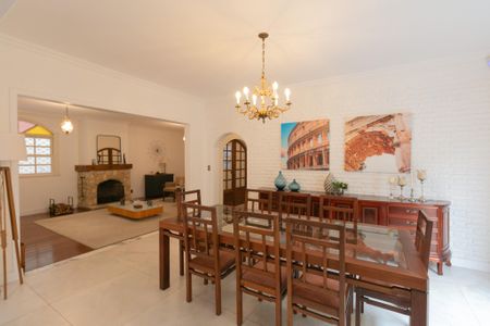 Casa à venda com 346m², 5 quartos e 4 vagasSala de Jantar