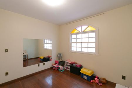 Casa à venda com 346m², 5 quartos e 4 vagasSuíte 1