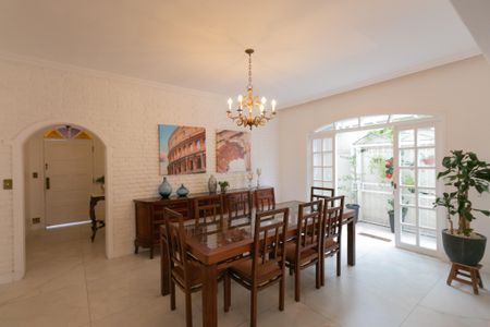 Casa à venda com 346m², 5 quartos e 4 vagasSala de Jantar