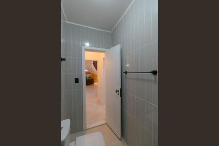 Casa à venda com 346m², 5 quartos e 4 vagasBanheiro da Suíte 1