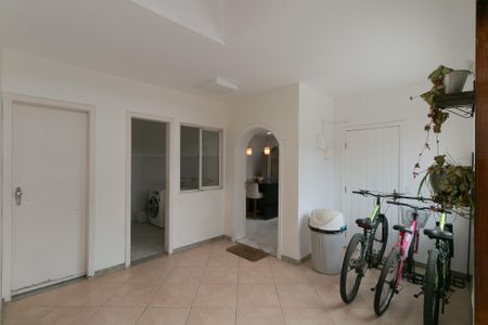 Casa à venda com 346m², 5 quartos e 4 vagasÁrea comum