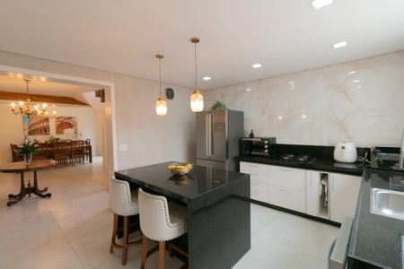 Casa à venda com 346m², 5 quartos e 4 vagasCozinha