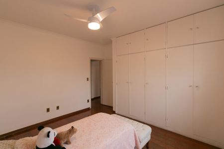 Casa à venda com 346m², 5 quartos e 4 vagasQuarto 3