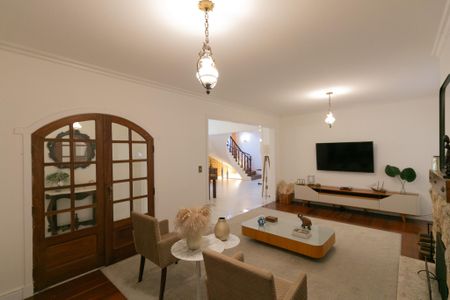 Casa à venda com 346m², 5 quartos e 4 vagasSala