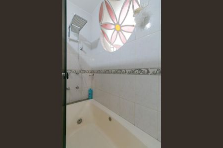 Casa à venda com 346m², 5 quartos e 4 vagasBanheiro 2