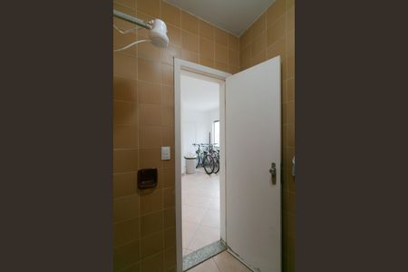 Casa à venda com 346m², 5 quartos e 4 vagasBanheiro de Serviço