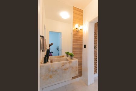 Casa à venda com 346m², 5 quartos e 4 vagasBanheiro da Suíte 1