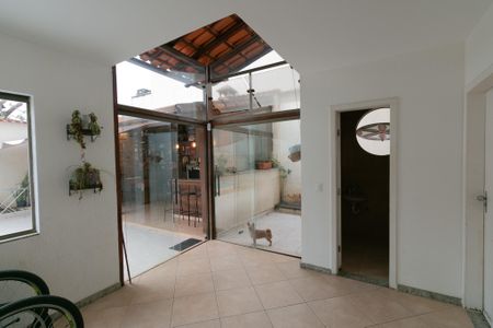 Casa à venda com 346m², 5 quartos e 4 vagasÁrea comum