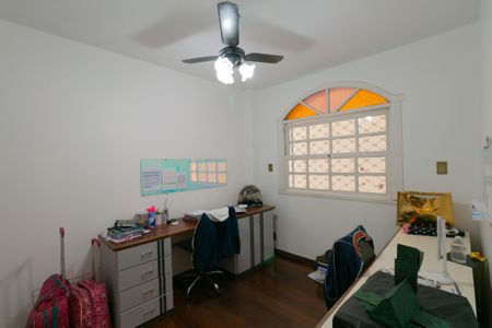 Casa à venda com 346m², 5 quartos e 4 vagasQuarto 1