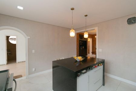 Casa à venda com 346m², 5 quartos e 4 vagasCozinha