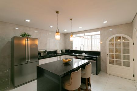 Casa à venda com 346m², 5 quartos e 4 vagasCozinha