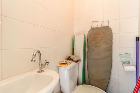 Apartamento à venda com 80m², 3 quartos e 2 vagasBanheiro de Serviço