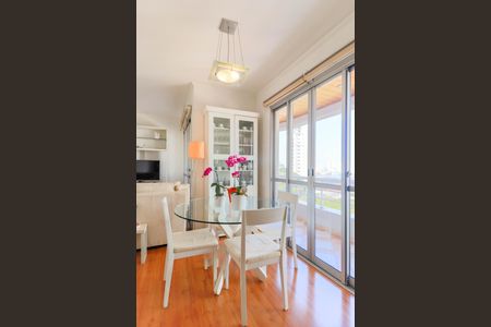 Apartamento à venda com 80m², 3 quartos e 2 vagasSala