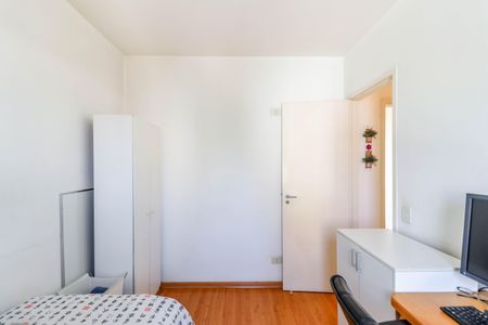 Apartamento à venda com 80m², 3 quartos e 2 vagasQuarto 2