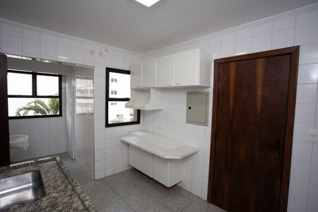 Apartamento à venda com 96m², 3 quartos e 2 vagasCozinha
